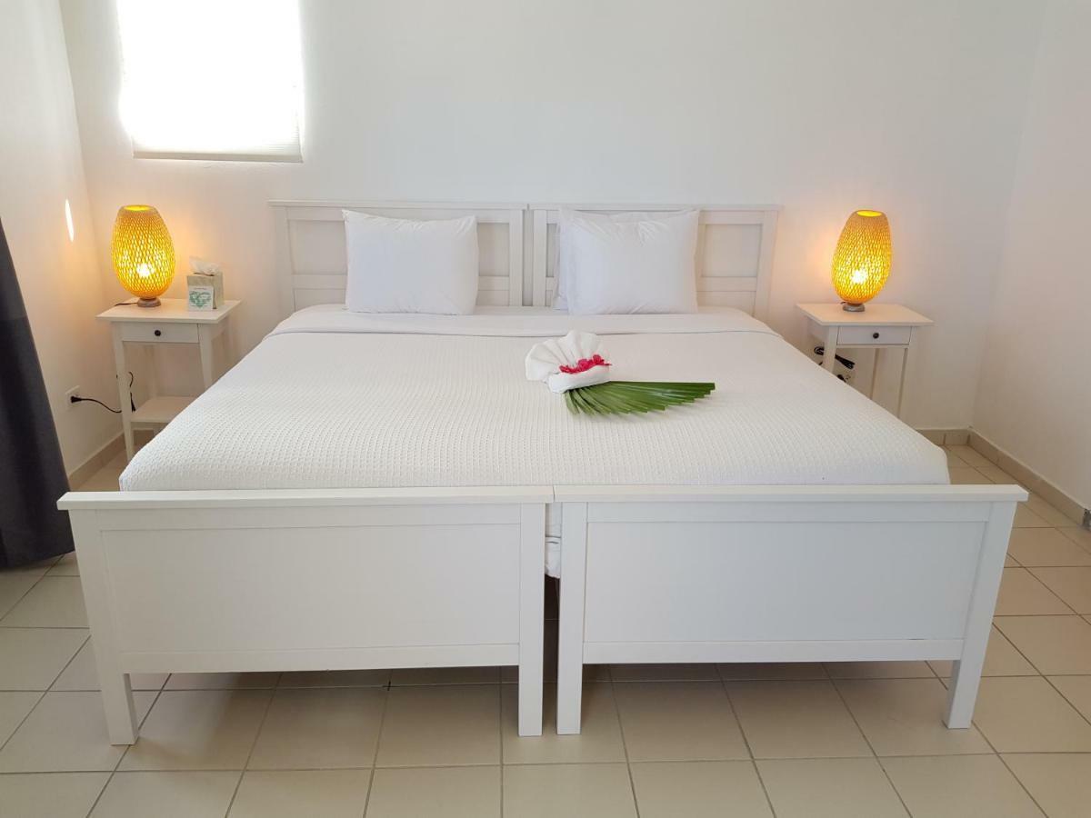 Turtle'S Nest Beach Resort Meads Bay ภายนอก รูปภาพ